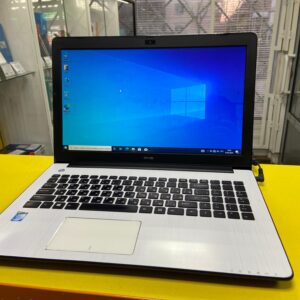 15.6″ Ноутбук DNS M500B